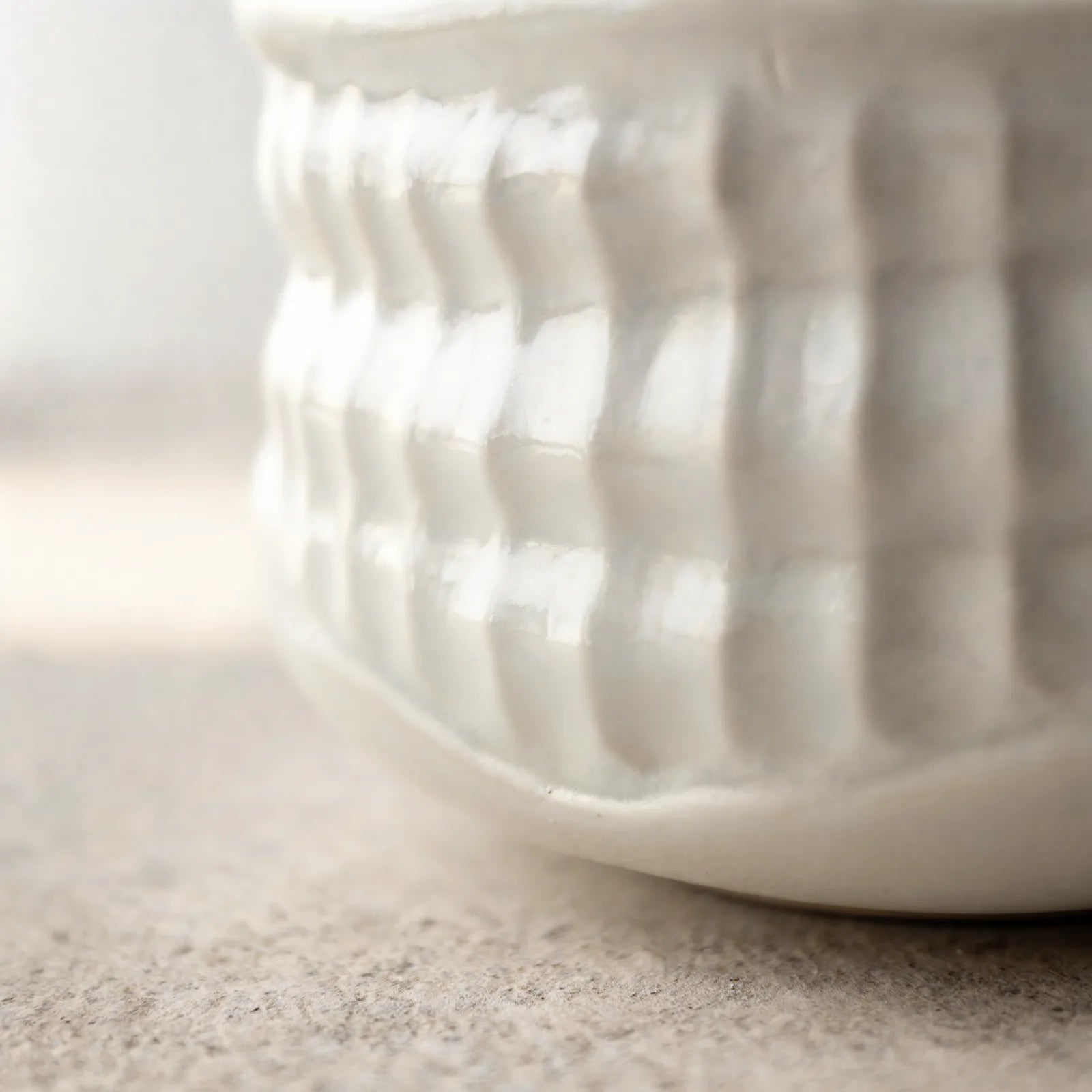 ANDURA Weave Bowl Porzellan Weiß Riffelstruktur Detailaufnahme
