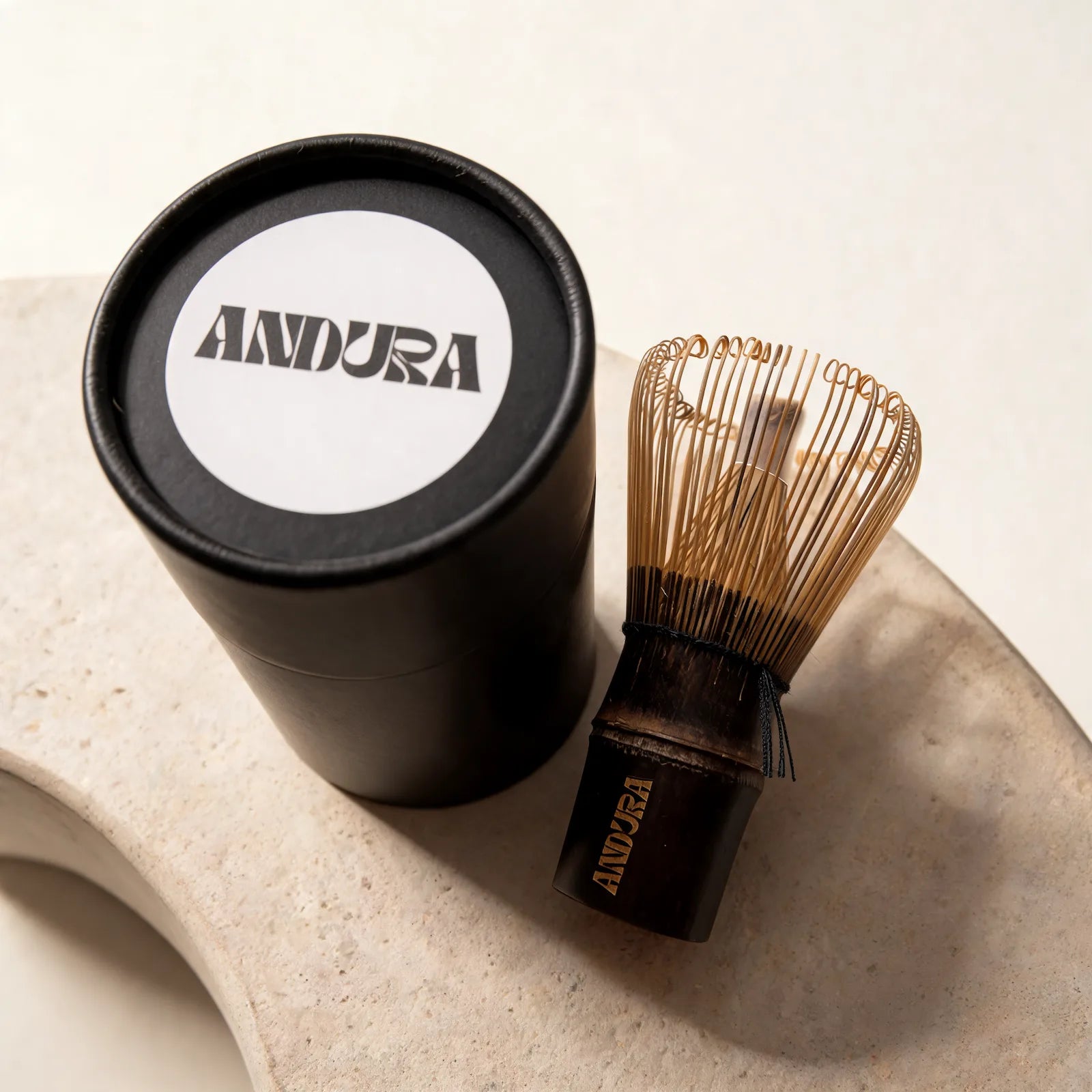 ANDURA 120 Prongs Whisk mit Verpackungstube ANDURA Logo